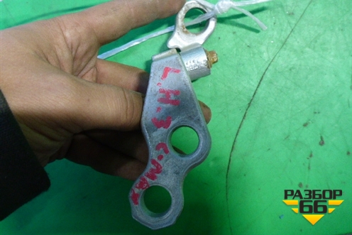 Петля двери задней левой нижняя (3M51R26810AHU) для Ford C-MAX с 2003-2010г (ЦМакс 1)