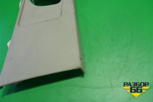 Обшивка стойки центральная верхняя правая (4M51A24582AMW) для Ford Focus 2 с 2008-2011г (Фокус)