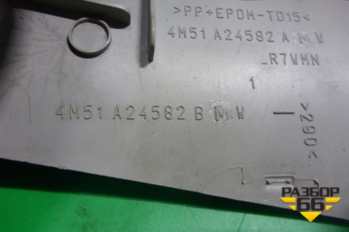 Обшивка стойки центральная верхняя правая (4M51A24582AMW) для Ford Focus 2 с 2008-2011г (Фокус)