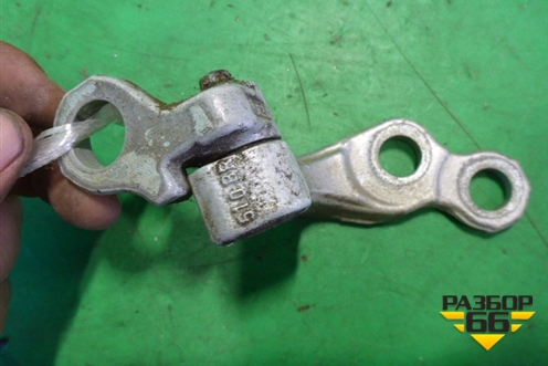 Петля двери задней правой нижняя для Ford Focus 2 с 2008-2011г (Фокус)