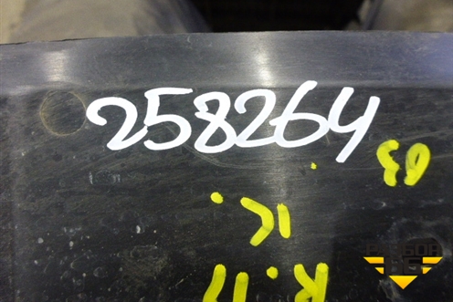 Пыльник переднего крыла правого (7L5854778A) для Porsche Cayenne с 2003-2010г (Каен)