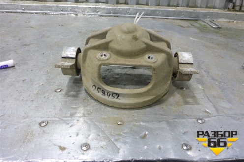 Кронштейн амортизатора (правый) (7L0512345) для Porsche Cayenne с 2003-2010г (Каен)