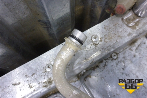 Трубка кондиционера для Nissan Almera N16 с 2000-2006г (Альмера Н16)