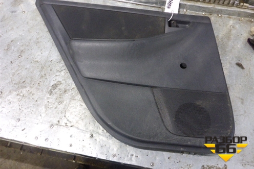 Обшивка двери задней левой под механику (седан) (6777602070) для Toyota Corolla (E12) с 2001-2007г (Королла 120)