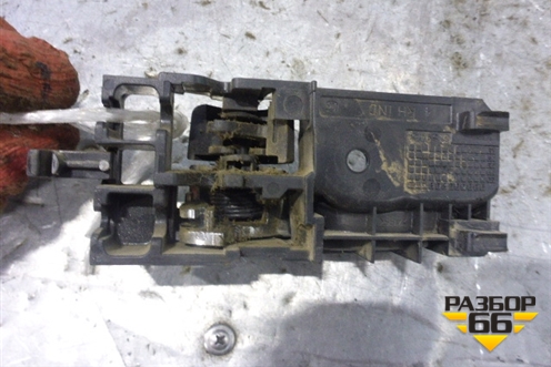 Ручка внутренняя двери передней правой для Toyota Corolla (E12) с 2001-2007г (Королла 120)