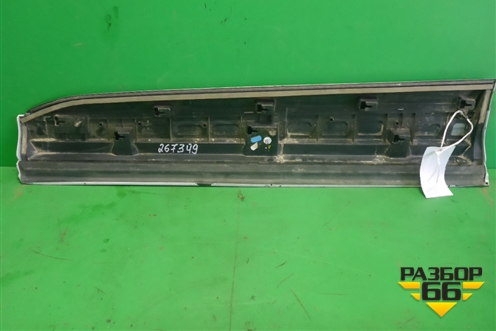 Накладка двери передней правой (4M0853960G) для Audi Q7 c 2015г (Ку 7)