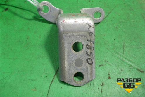 Петля двери задней левой нижняя (6878002060) для Toyota Corolla (E12) с 2001-2007г (Королла 120)