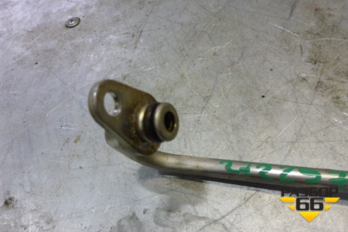 Трубка масляная (на турбину 1.2л TSI CJZA) (04E145140E) для Skoda Octavia (A7) с 2013г (Октавия)