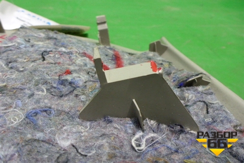 Обшивка стойки задняя верхняя левая (8200814215) для Renault Scenic с 2003-2009г (Сценик)