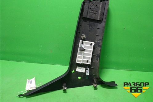 Обшивка стойки центральная нижняя левая (967597377) для Peugeot 408 с 2012г