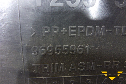 Обшивка двери задней левой под механику (хетчбэк) (96955961) для Chevrolet Aveo (T250) с 2005-2011 (Авео Т250)