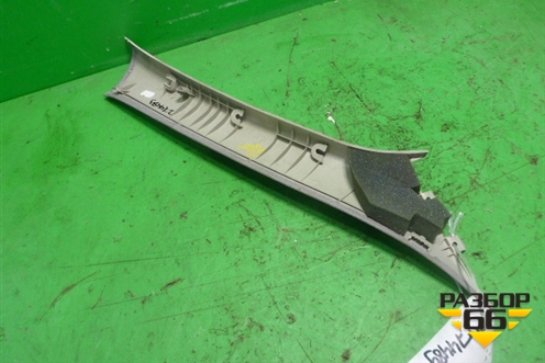 Обшивка стойки лобового стекла левая для Volvo C30 с 2006г