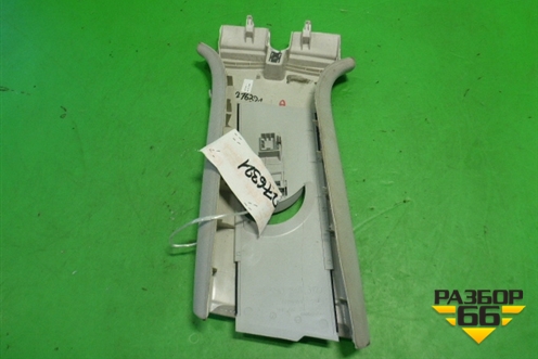 Обшивка стойки центральная верхняя правая (5M0867286C) для Volkswagen Golf V Plus с 2005-2014г (Гольф 5 Плюс)