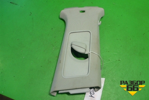 Обшивка стойки центральная верхняя правая (5M0867286C) для Volkswagen Golf V Plus с 2005-2014г (Гольф 5 Плюс)