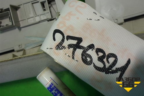 Обшивка стойки центральная верхняя правая (5M0867286C) для Volkswagen Golf V Plus с 2005-2014г (Гольф 5 Плюс)