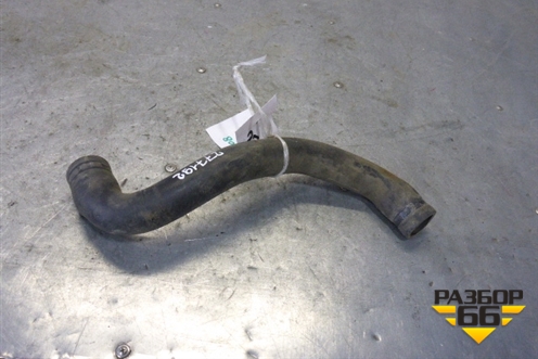 Патрубок системы охлаждения (верхний на радиатор) для Renault Clio с 1998-2002г (Клио)