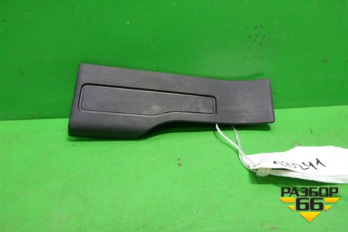 Накладка порога внутренняя заднего правого (5ти дверный кузов) (BJ3213244AE) для Land Rover Range Rover Evoque с 2011-2018г (Евог)