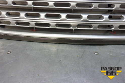 Решетка радиатора (до 2018г) (CK528200AE) для Land Rover Range Rover 4 с 2013-2022г (Вог)