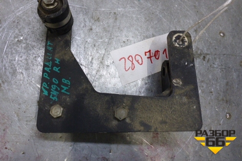 Кронштейн радиатора правый для Mercedes Benz TRUCK Axor 2 с 2004г (Аксор)