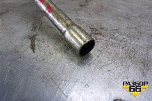 Направляющая маслянного щупа (2.2л 224DT) для Land Rover Range Rover Evoque с 2011-2018г (Евог)