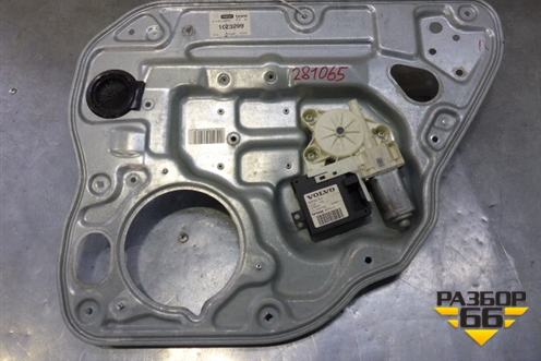 Стеклоподъёмник электрический задний правый (8679083) для Volvo S40 с 2004-2012г (C40)