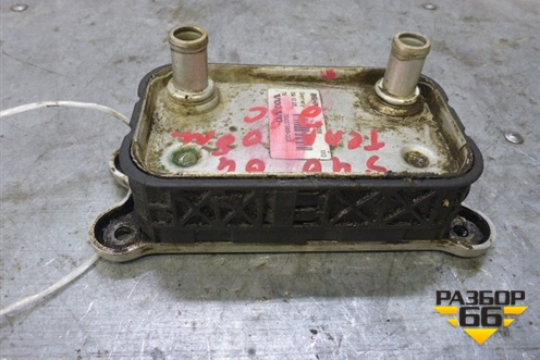 Радиатор масляный (2.4л B5244S) (30637966) для Volvo S40 с 2004-2012г (C40)