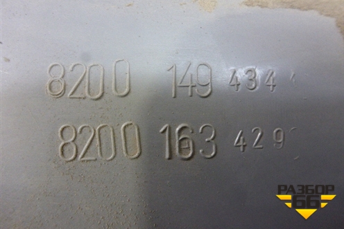 Обшивка двери задней правой под механику (8200149434) для Renault Clio с 1998-2002г (Клио)