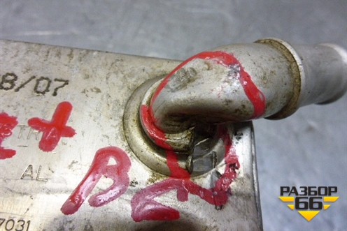 Радиатор масляный (06D117021C) для Volkswagen Passat (B6) с 2005-2010г (Пассат Б6)