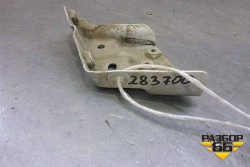 Кронштейн переднего крыла левый (7L6821151A) для Volkswagen Touareg c 2002-2010г (Туарег)