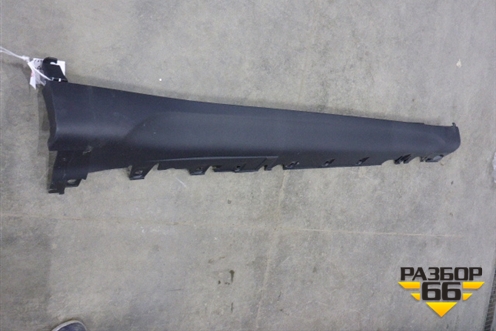 Накладка на порог наружная правая (новая) (51777319854) для BMW X5 F15 с 2013г (Х5 Ф15)