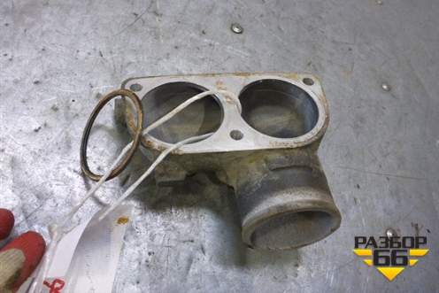 Корпус термостата (OM457LA 2015г) (A4572010231) для Mercedes Benz TRUCK Axor 2 с 2004г (Аксор)