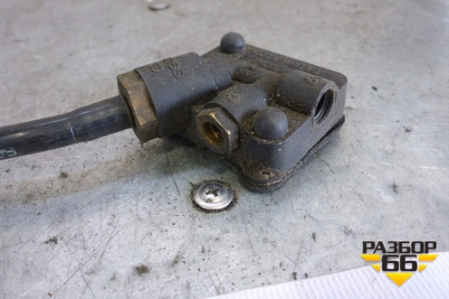 Регулятор давления тормозной системы (на педальный узел) (81981810234) для MAN TGS с 2007г (ТГС)