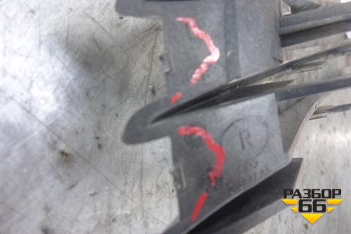 Решетка в передний бампер правая (накладка) для Land Rover Range Rover 4 с 2013-2022г (Вог)