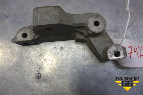 Кронштейн двигателя правый для Nissan Tiida (C11X) с 2004-2013г (Тиида)