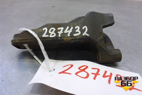 Кронштейн двигателя правый (1231531100) для Toyota Camry V50 с 2011-2018г (Камри)