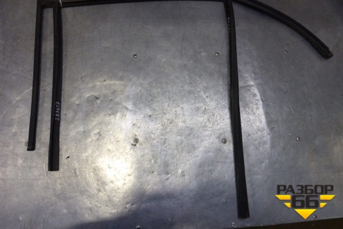 Уплотнитель двери (задней левой на рамку) для Cadillac BLS с 2006г (БЛС)