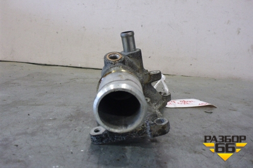 Фланец двигателя системы охлаждения (3.5л V6 2GR-FE) для Toyota Camry V50 с 2011-2018г (Камри)