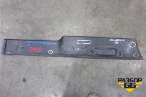 Обшивка в кабину (правая верхняя над дверью) (81629300158) для MAN TGA 4-Series  с 2000-2008г (ТГА)