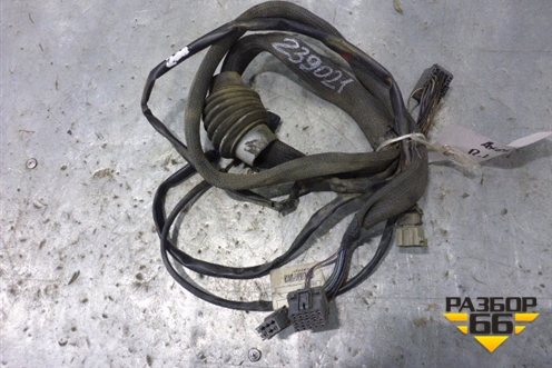 Проводка двери левой для Mercedes Benz TRUCK Axor 2 с 2004г (Аксор)