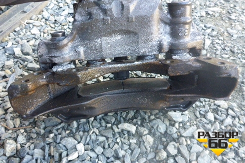 Суппорт передний левый для Mercedes Benz TRUCK Axor 2 с 2004г (Аксор)