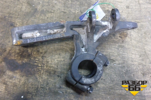 Кронштейн переднего стабилизатора  (правый) (9433234184) для Mercedes Benz TRUCK Axor 2 с 2004г (Аксор)