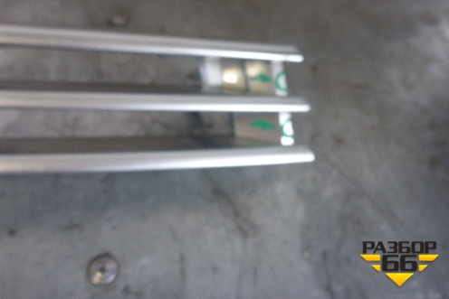 Решетка в передний бампер правая (накладка) для Land Rover Range Rover 4 с 2013-2022г (Вог)