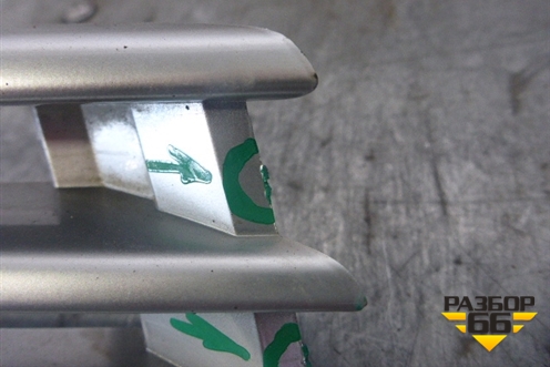 Решетка в передний бампер правая (накладка) для Land Rover Range Rover 4 с 2013-2022г (Вог)