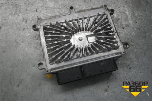 Блок управления двигателем (2797009290) для Volvo S40 с 2004-2012г (C40)