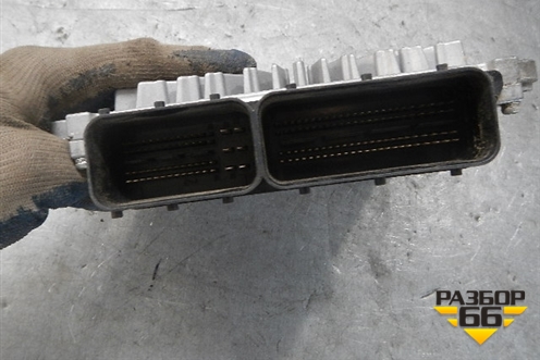 Блок управления двигателем (2797009290) для Volvo S40 с 2004-2012г (C40)