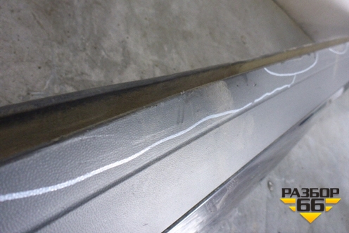 Накладка двери передней правой (7P5837788S) для Porsche Cayenne с 2010-2017г (Каен)