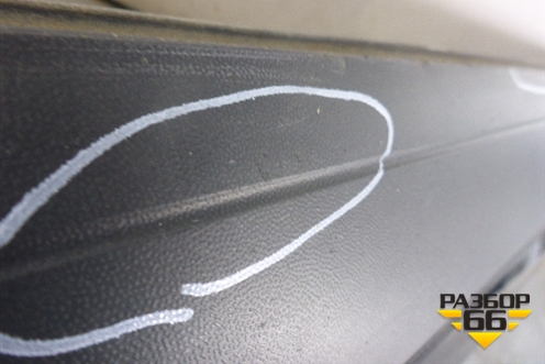 Накладка двери передней правой (7P5837788S) для Porsche Cayenne с 2010-2017г (Каен)