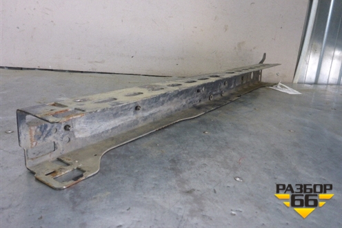 Кронштейн радиатора правый  (рамка) (81061016520) (81061006655) для MAN TGS с 2007г (ТГС)