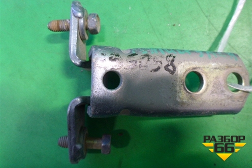 Петля двери задней правой нижняя (MR302270) для Mitsubishi Lancer-9  с 2003-2008г (Лансер)