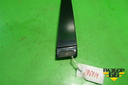 Накладка стойки (центральной левой) (7L6853317D) для Volkswagen Touareg c 2002-2010г (Туарег)